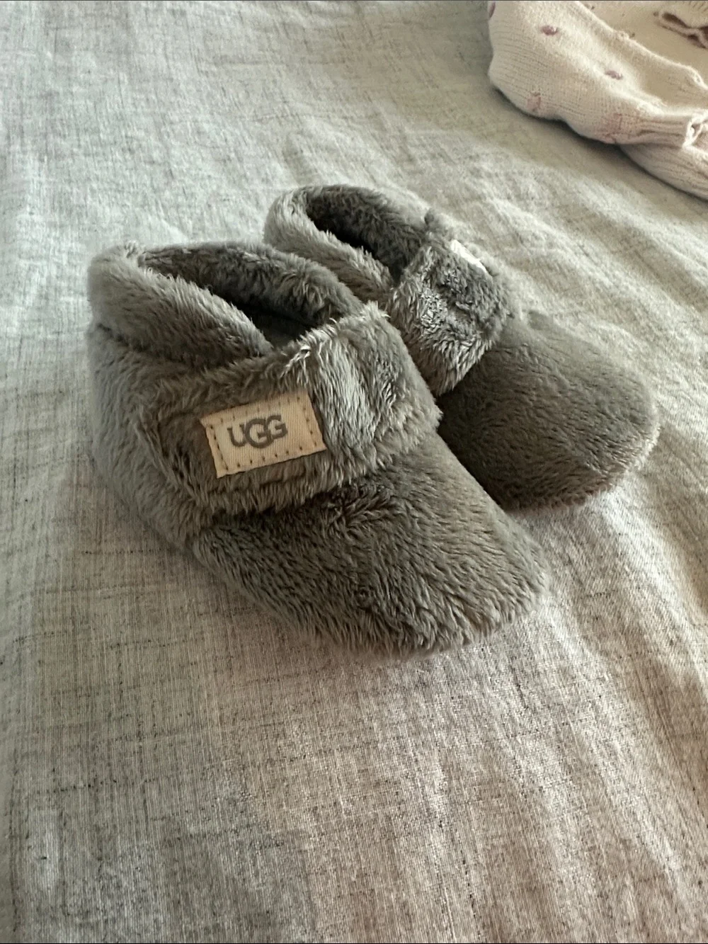 UGG Kids Grey Plush Strap Slippers